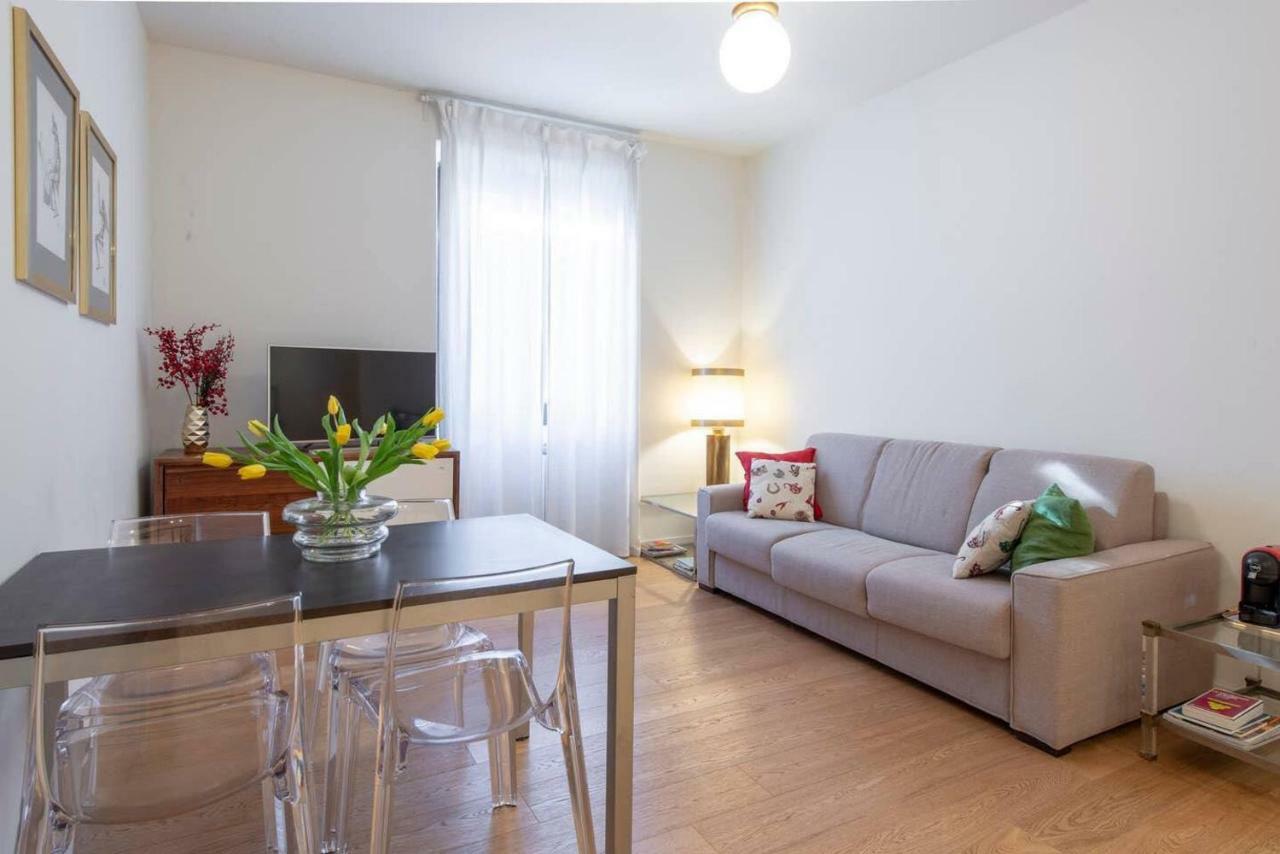 Joivy 1Br Apt In Isola With Stunning View To Bosco Verticale Mediolan Zewnętrze zdjęcie
